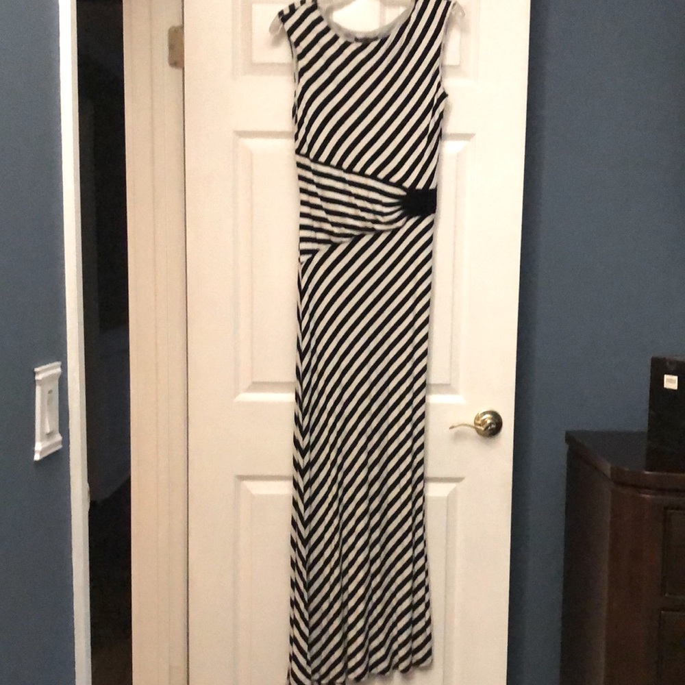 Roz and Ali black and white striped maxi dress